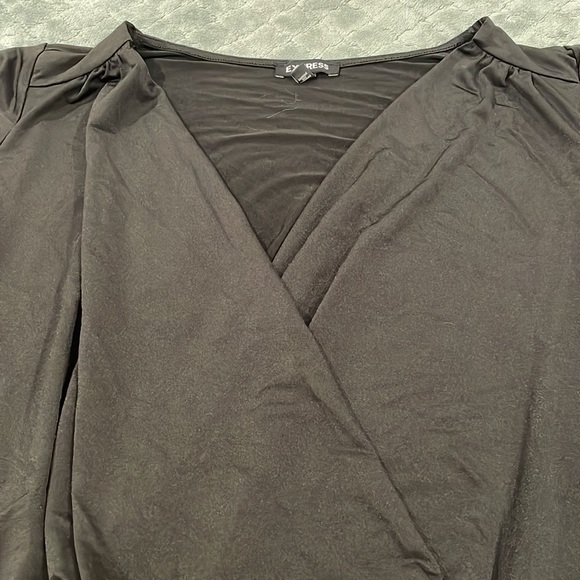 Crisscross front flutter sleeve body contour bodysuit - Picture 2 of 2